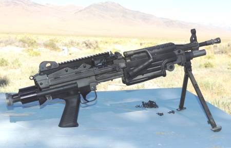 M249 PARA MACHINE GUN